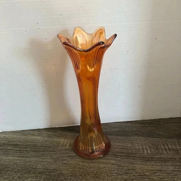 Vtg Marigold Carnival Glass Swung Vase - Picture 4 of 11